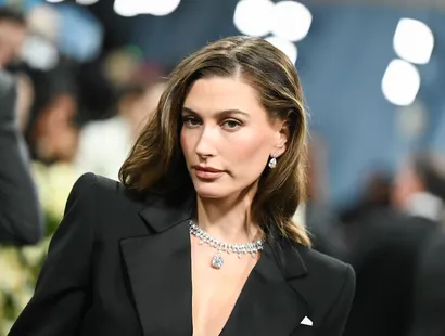 Hailey Bieber vende su marca Rhode por mil millones de dólares mientras que mantiene el control creativo