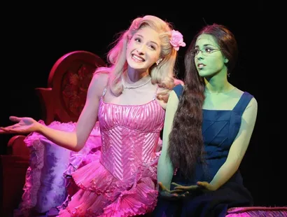 Universal Pictures confirma a Danna Paola y Ceci de la Cueva como las voces de “Wicked”