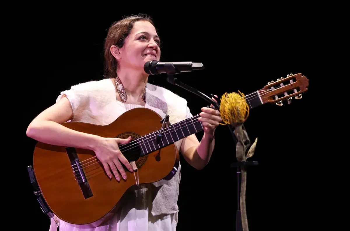 Natalia Lafourcade anuncia su primer embarazo a los 41 años: “Hay un bello ser dentro de mí”