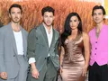 Demi Lovato y los Jonas Brothers reviven la nostalgia de Camp Rock en la premiere de su tercera película