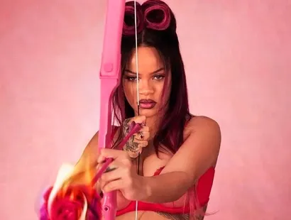 Rihanna deslumbra en la nueva campaña de San Valentín de Savage X Fenty