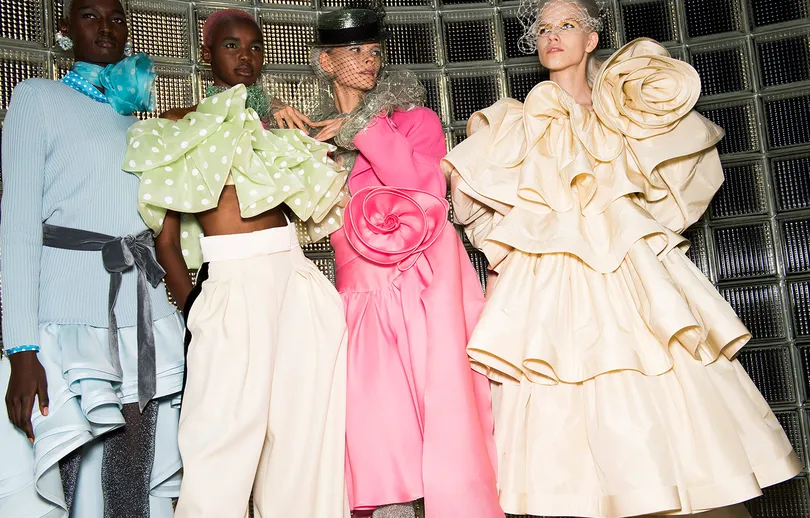 LVMH planea posible venta de Marc Jacobs en medio de ajustes de marca
