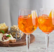 Osteria Convivium da la bienvenida al verano con su festival “Spritz, per favore”