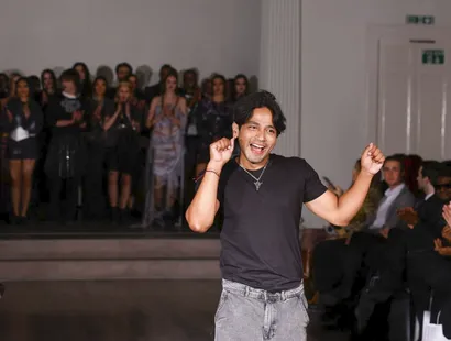 Genaro Rivas brilla en la Semana de la Moda de Londres