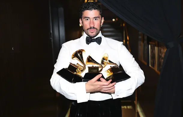 Bad Bunny triunfa en los Grammy 2026 con tres estatuillas por su álbum Debí Tirar Más Fotos