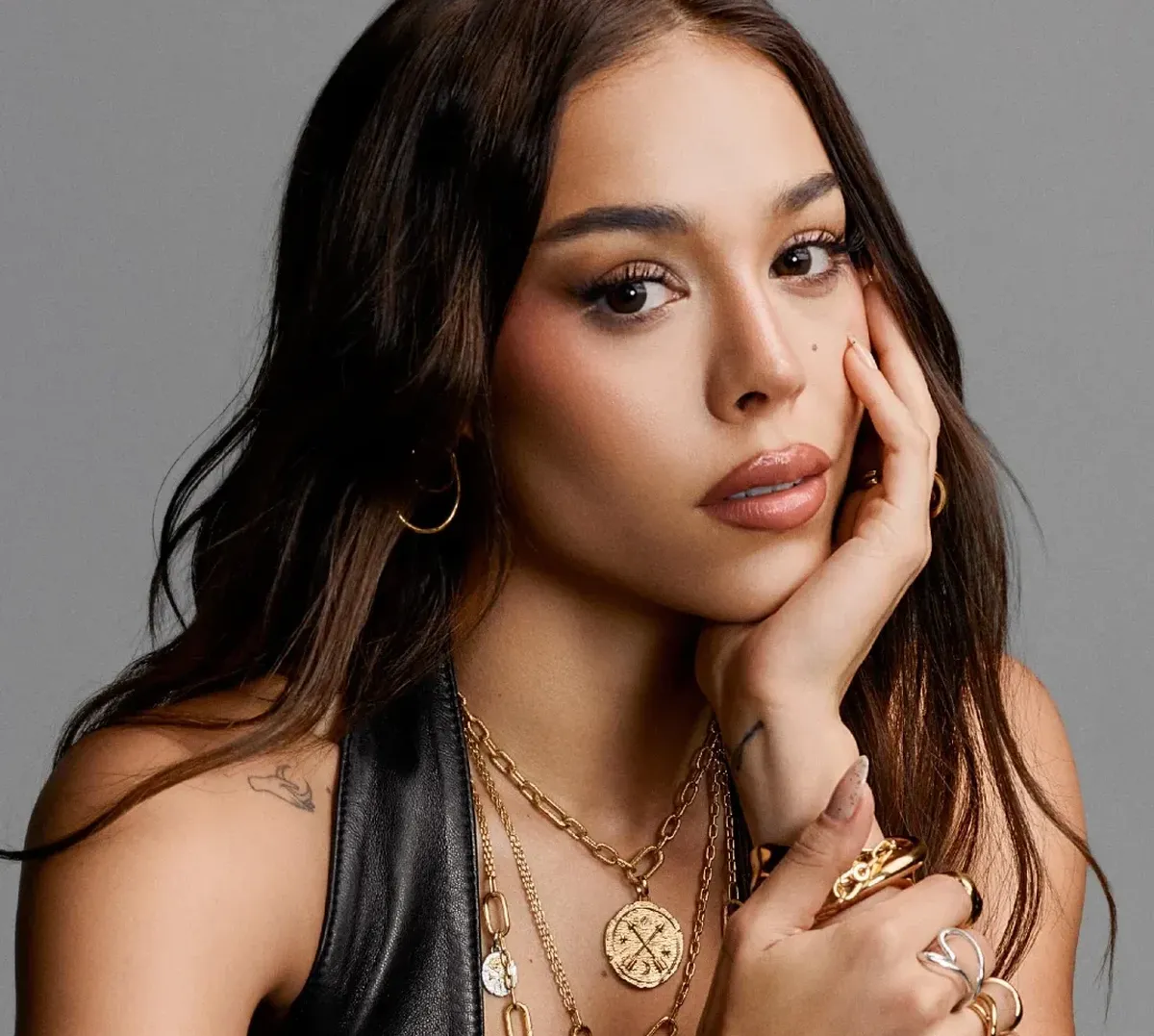 Danna se convierte en la nueva embajadora de Pandora: autenticidad, fuerza y brillo latino