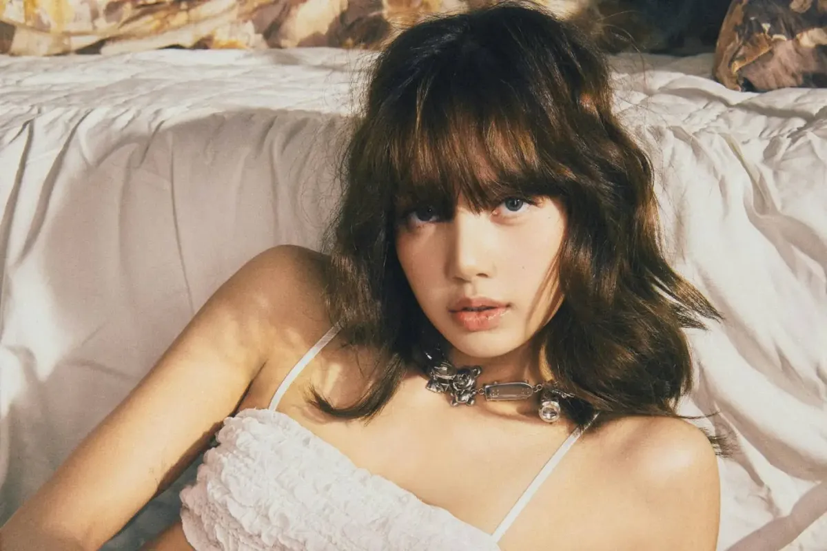 Lisa de BLACKPINK lanza nuevo sencillo “Moonlit Floor” y desata rumores de romance con Frédéric Arnault