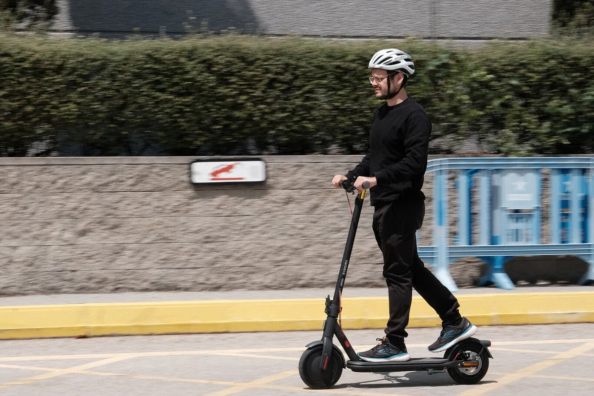 Xiaomi lanza el Electric Scooter 4 Lite 2nd Gen, la solución perfecta para moverse este verano