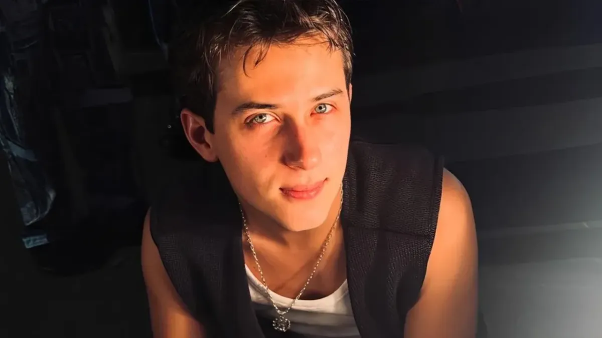 El peruano Alejandro Aramburú debuta en Santos Bravos, la primera boyband latina de HYBE