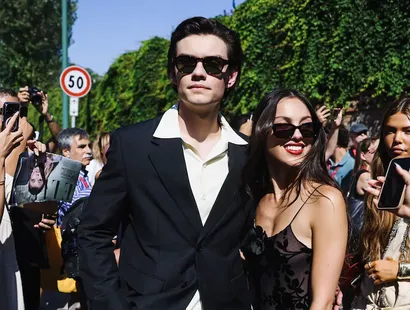 Olivia Rodrigo y Louis Partridge confirman su romance en el Festival de Venecia