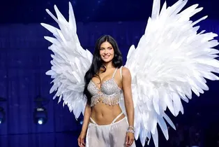Kylie Jenner debuta en Victoria’s Secret con el Fantasy Bra