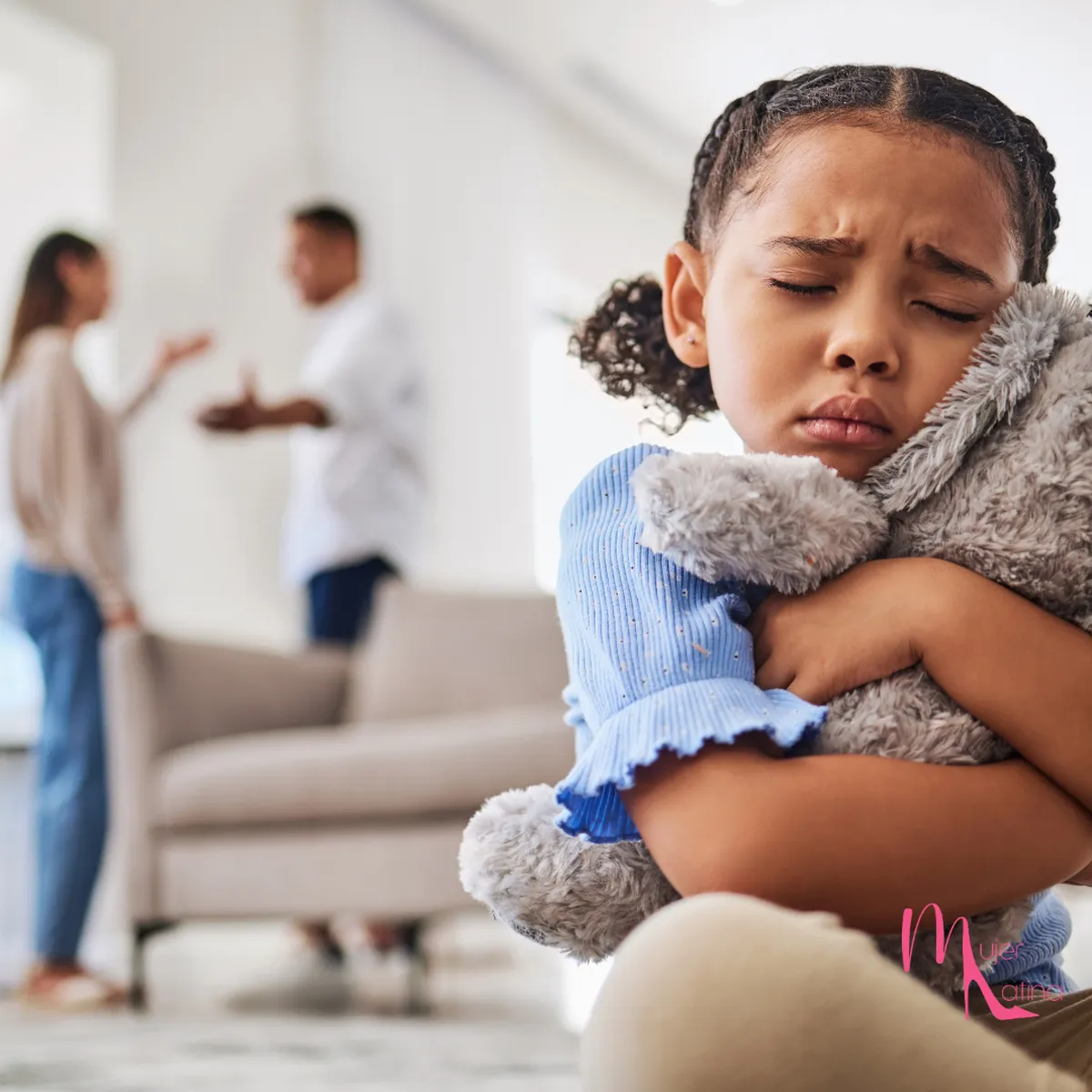 Cómo Hablar con tus Hijos sobre el Divorcio: Guía para Mamás Latinas
