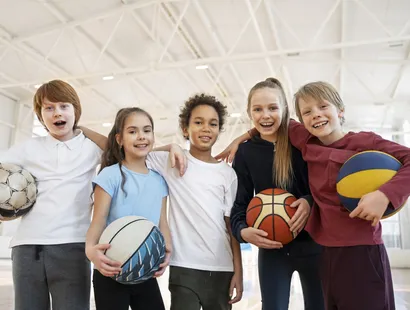 ¿Cómo el deporte mejora el rendimiento escolar de tus hijos? ¿Qué beneficios trae para la salud?