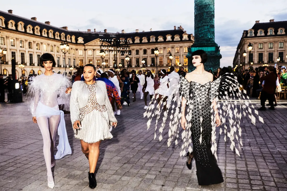 Desfile de estrellas musicales en el Vogue World 2024