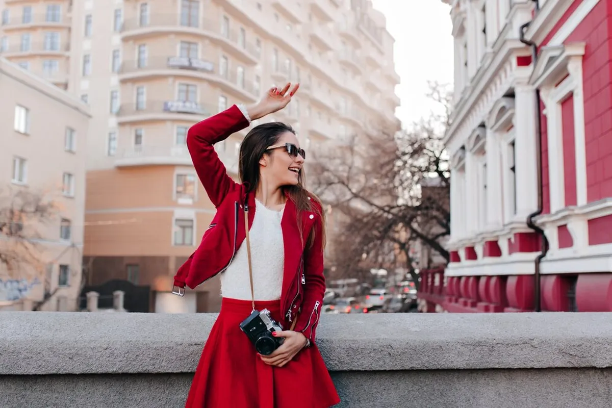La paleta de invierno 2024:Tendencias de color según Pantone para una temporada de elegancia y audacia.