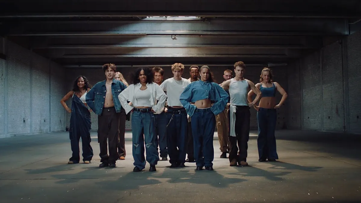 Gap Perú lanza su colección ‘Get Loose’, una oda a la libertad y la autoexpresión
