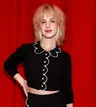 Hayley Williams sorprende al lanzar 17 canciones nuevas de forma independiente