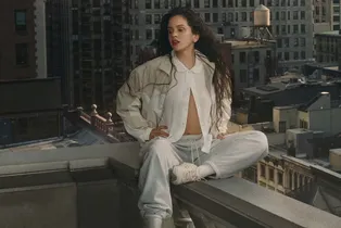 Rosalía se une a New Balance como su nueva embajadora global