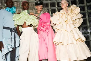 LVMH planea posible venta de Marc Jacobs en medio de ajustes de marca