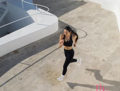 Ejercicio y fitness: Rutinas de entrenamiento que puedes hacer en casa durante los meses fríos.
