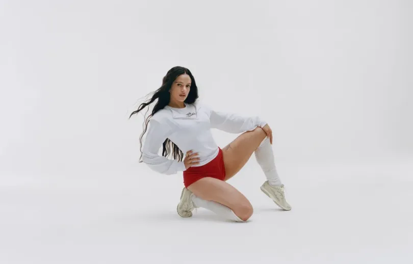 ROSALÍA lidera la nueva campaña de New Balance