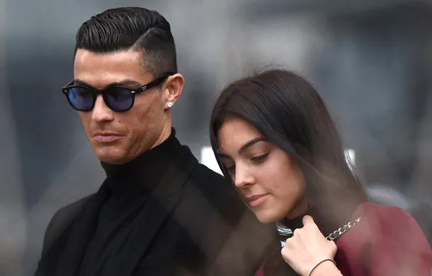 Cristiano Ronaldo y Georgina Rodríguez oficializan su matrimonio en una ceremonia íntima