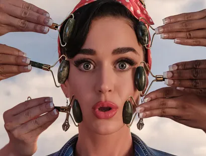 Katy Perry regresa con “Woman’s World” en medio de la controversia