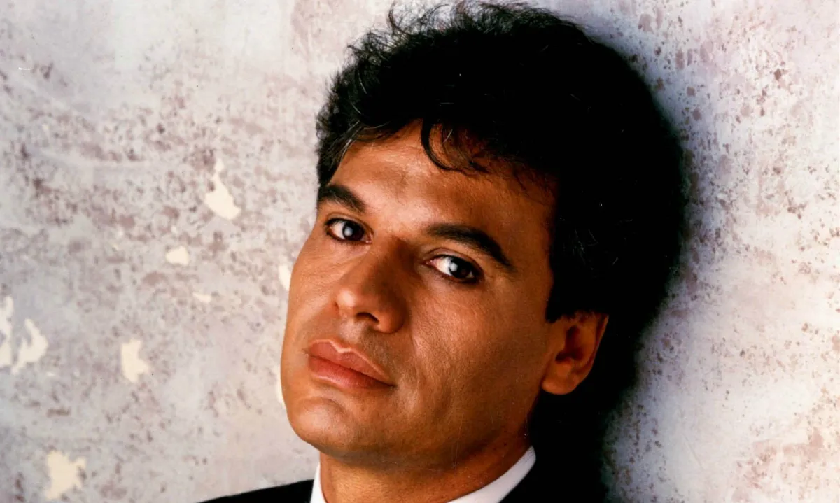 Netflix estrena documental sobre Juan Gabriel y revela los capítulos más duros de su vida