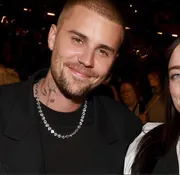 Justin Bieber sorprende a Billie Eilish en Coachella con un emotivo momento en el escenario