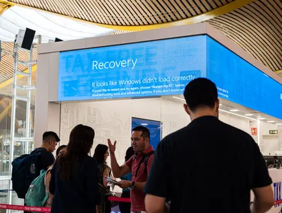 Fallo global en sistemas de Microsoft genera retrasos en Aeropuerto Internacional Jorge Chávez.