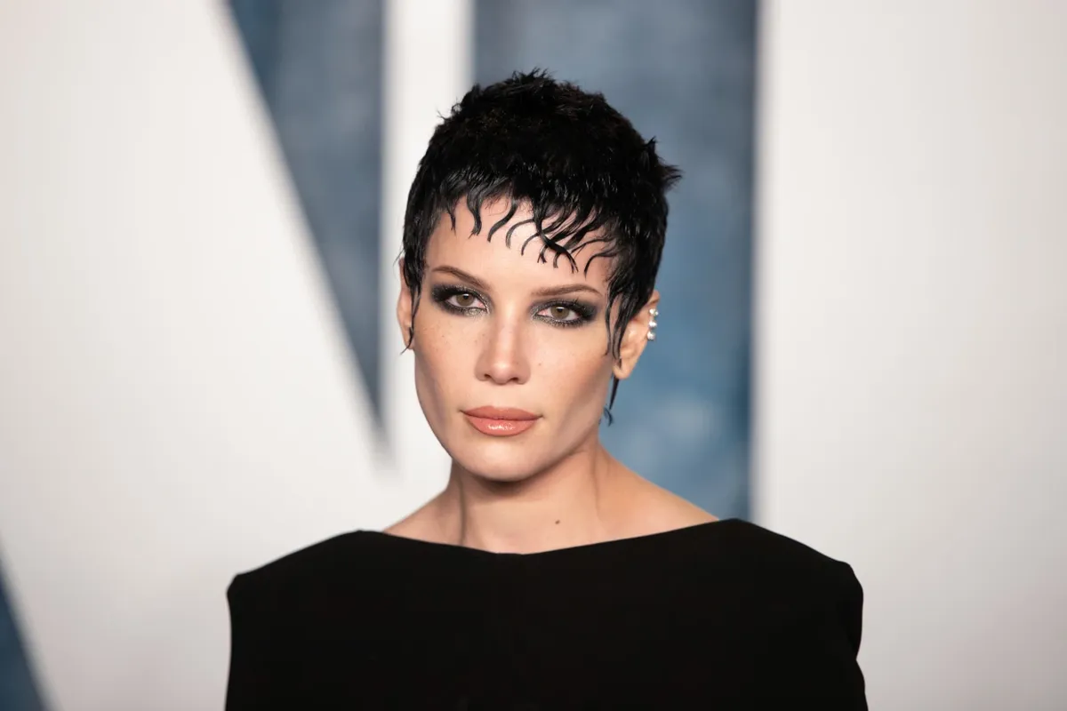 Halsey anuncia que Sufre de Leucemia y Lupus