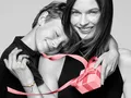 Pandora celebra a las madres con una campaña que redefine la maternidad