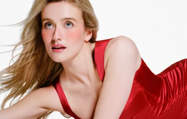 Sarah Pidgeon se convierte en la nueva musa de Rhode, la marca de belleza de Hailey Bieber