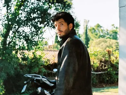 Sebastián Yatra estrena su nuevo sencillo “Los Domingos” y conquista una vez más a sus fanáticos