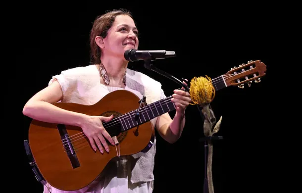Natalia Lafourcade anuncia su primer embarazo a los 41 años: “Hay un bello ser dentro de mí”