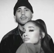 Ariana Grande confirma su relación con Ricky Álvarez tras una década
