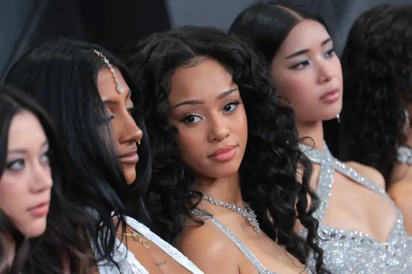 Miembro de KATSEYE, Manon Bannerman, anuncia pausa temporal para priorizar su salud