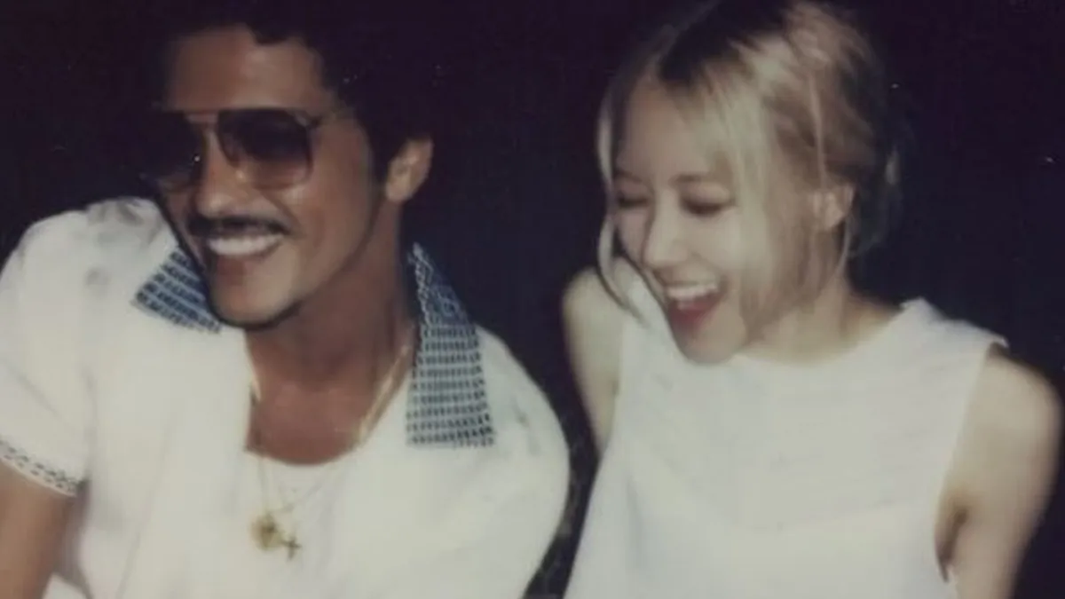 Bruno Mars y ROSÉ de BLACKPINK brillan en Brasil con su nueva canción “APT.”