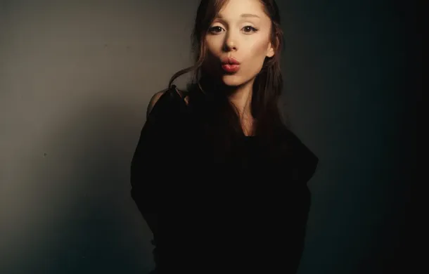 Ariana Grande prepara una nueva era musical con “Petal”, su esperado álbum que la regresa a la industria