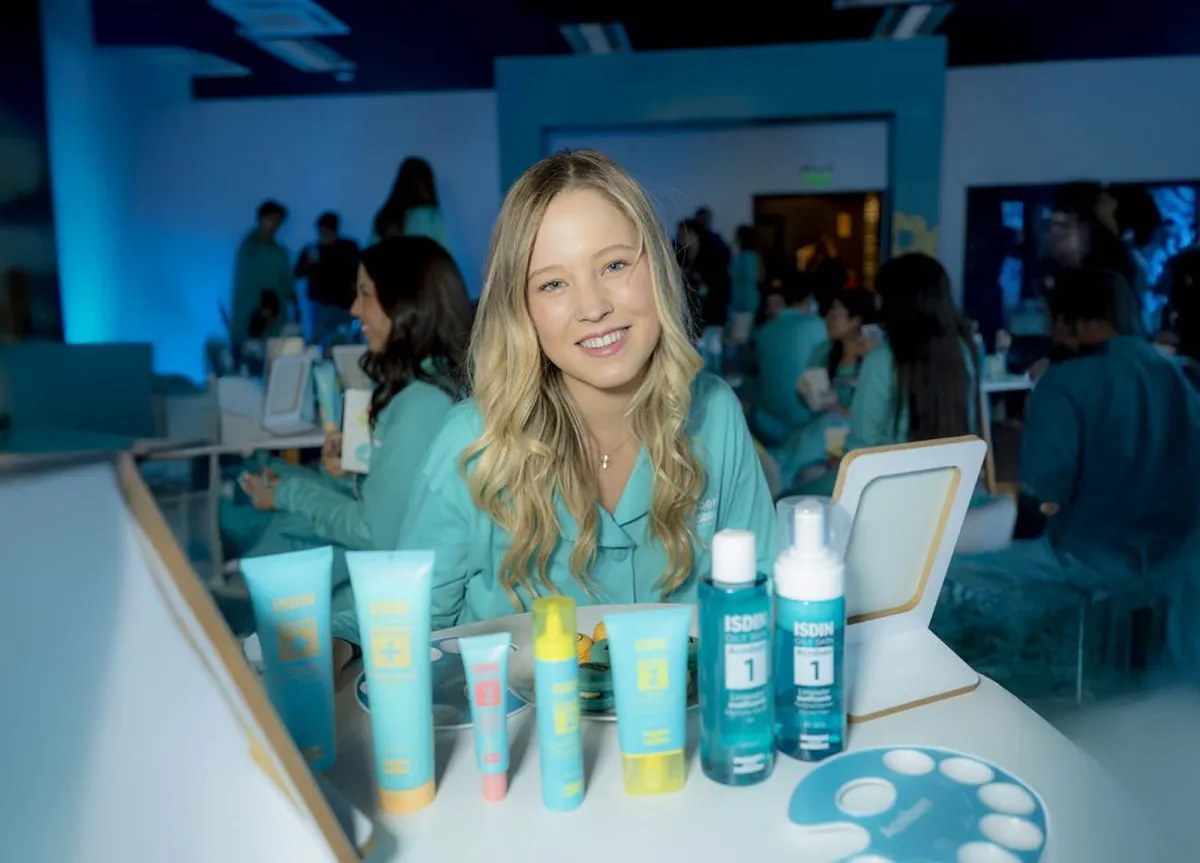 ISDIN celebra una noche de autocuidado con su primera pijamada de skincare junto a Acniben