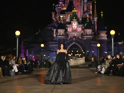 Kylie Jenner deslumbra en el desfile de Coperni en Disneyland París