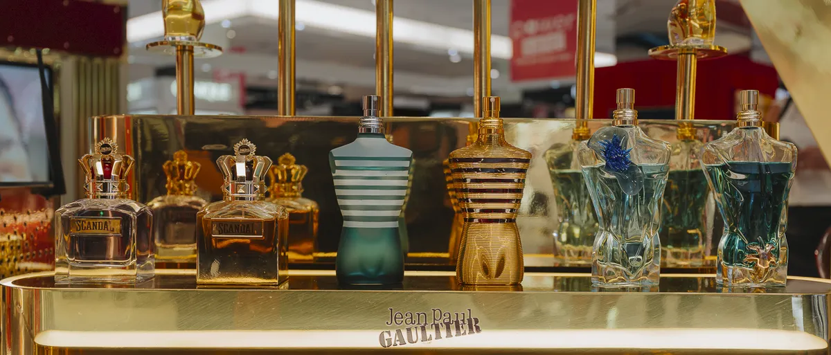 Jean Paul Gaultier lanza su primer espacio exclusivo de fragancias en Perú
